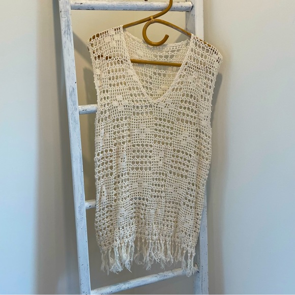 Crochet style coverup - Picture 1 of 6